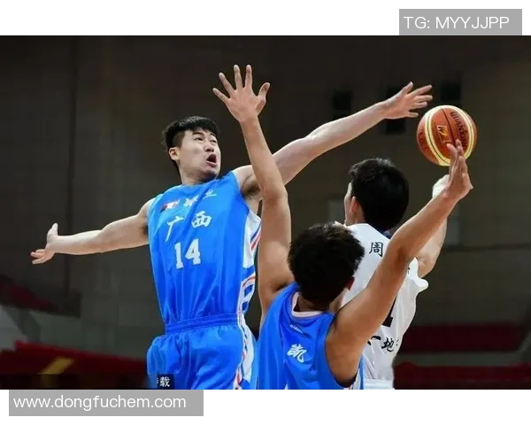 北京篮球队以92分领跑奥运会积分榜展现强大实力和团队合作精神