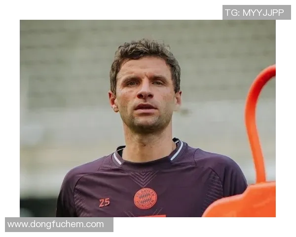 男生足球明星头像穆勒展现激情与实力的完美结合