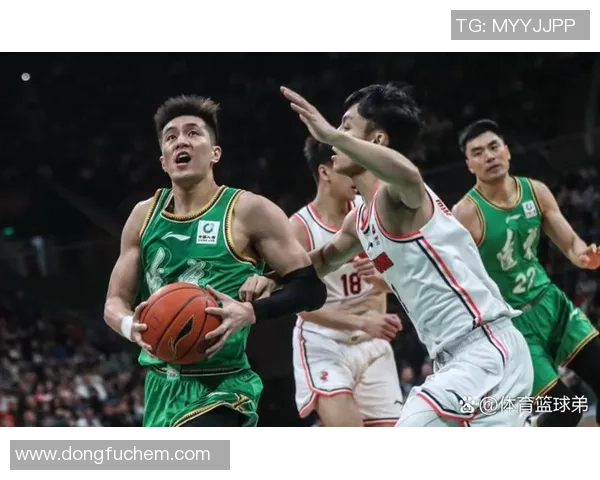 黄强专访:从篮球小子到职业球员的成长与蜕变之路 黄强专访:从篮球小子到职业球员的成长与蜕变之路